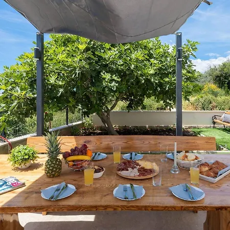 Contemporary With Terrace And Spacious Garden * Kastela